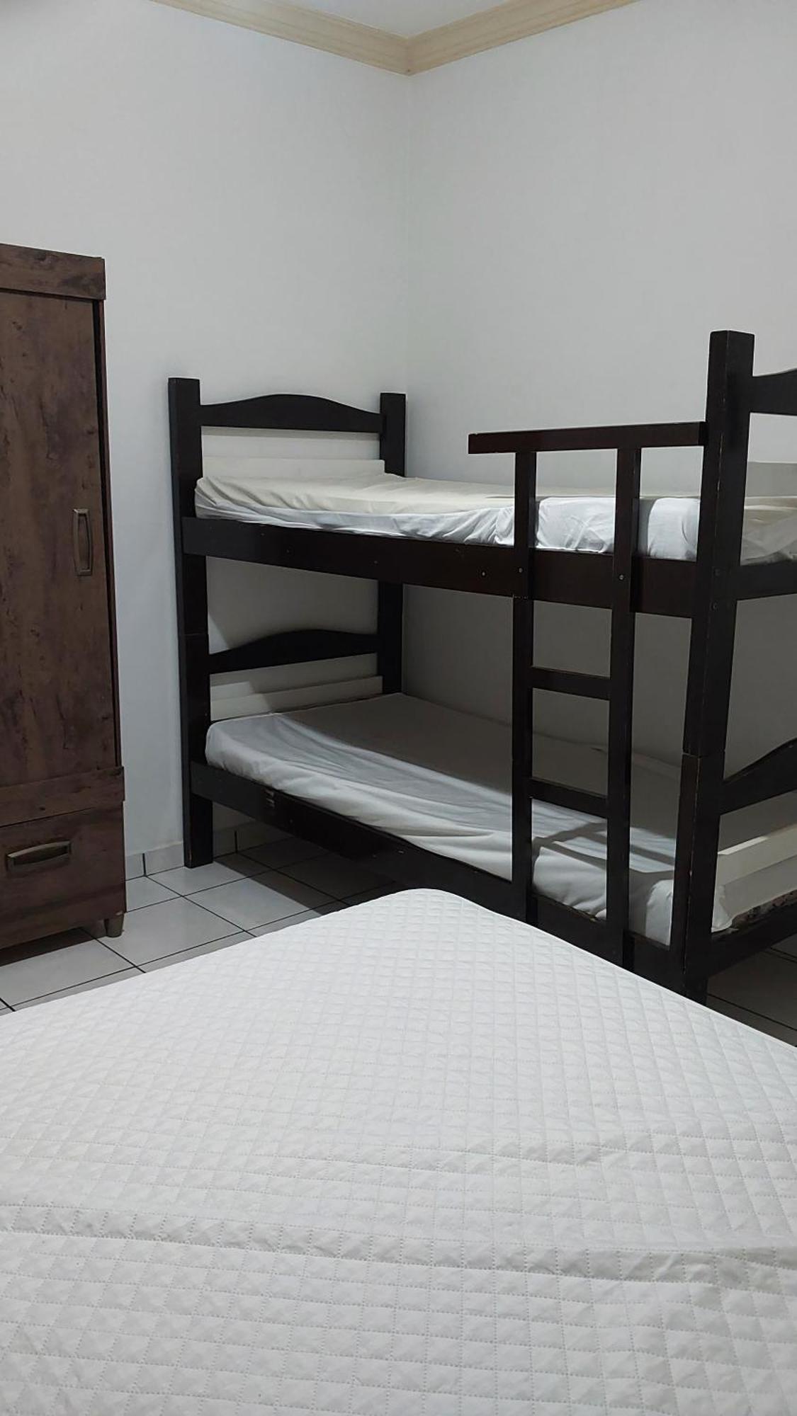 Apartamento กัวรูจา ภายนอก รูปภาพ