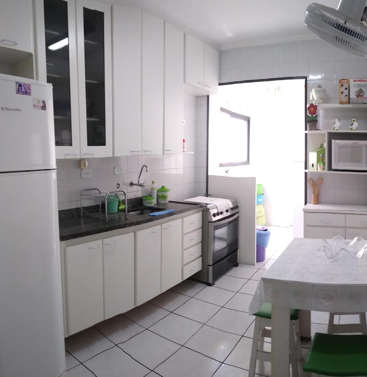 Apartamento กัวรูจา ภายนอก รูปภาพ